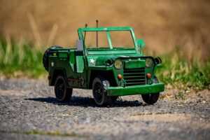 tatuaje pe deget cu initiale